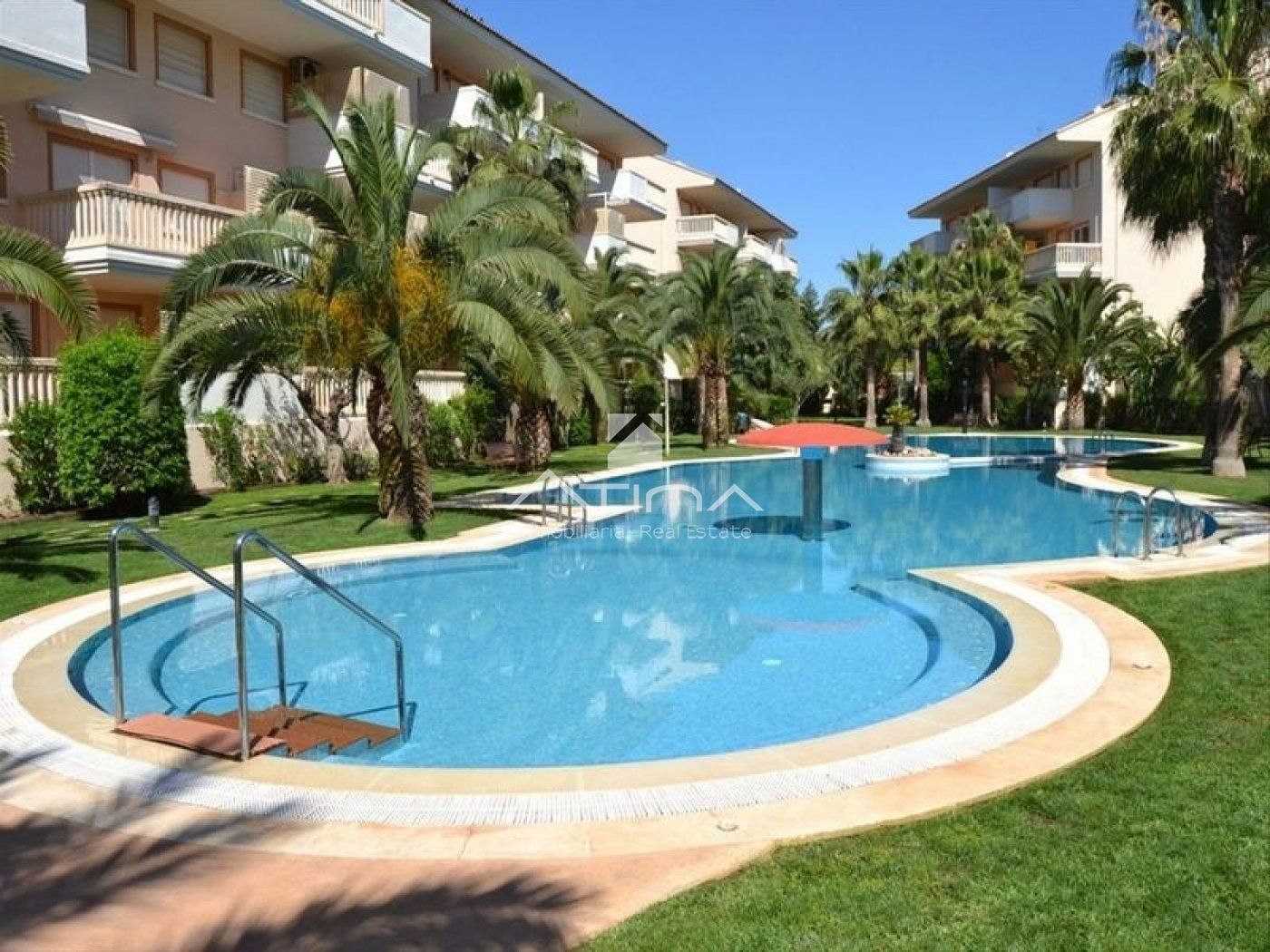 Triplex de Lujo en Jávea con Amarre a la Fontana