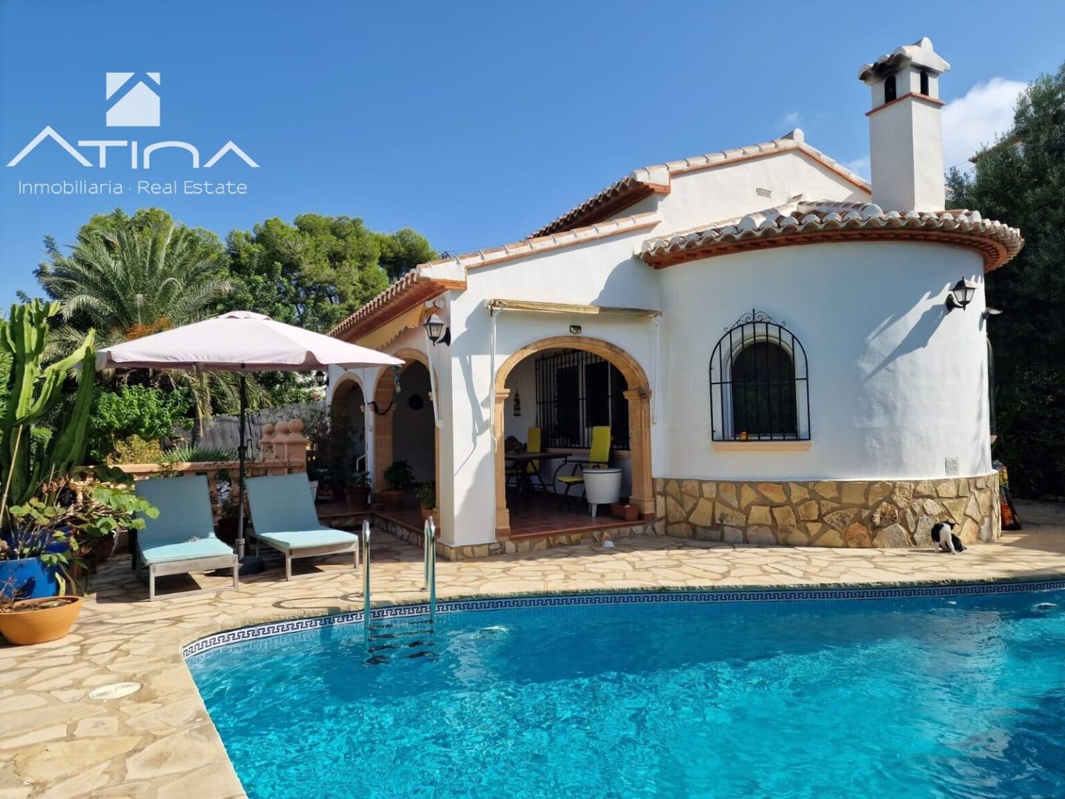 Villa mediterránea en Jávea con vistas al Cabo de San Antoni
