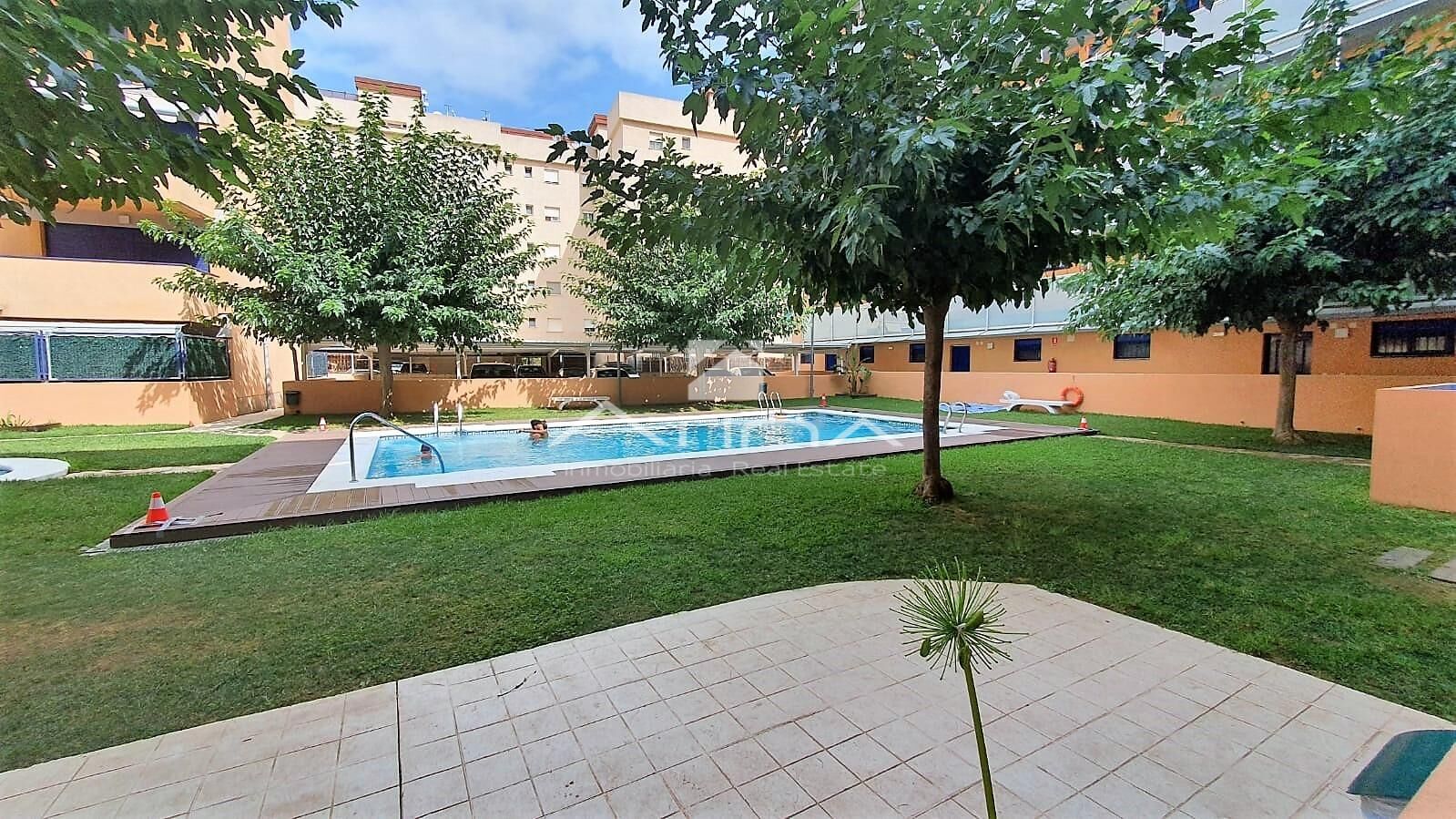 Apartamento en planta baja situado en 3ª línea playa Daimús a solo 150 metros del mar