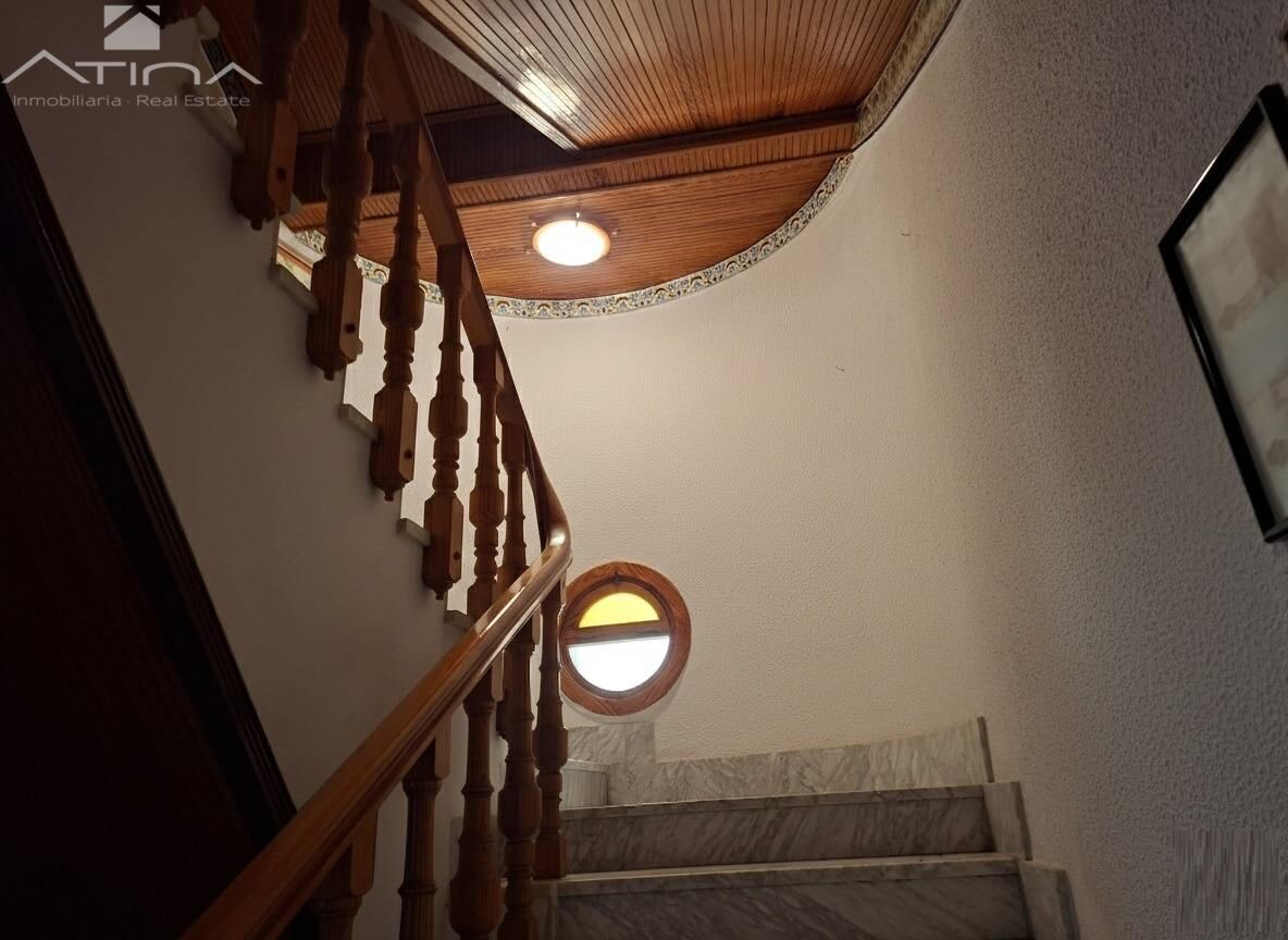 Elegante chalet estilo mediterraneo situado a tan solo 800 metros de la playa de Gandía