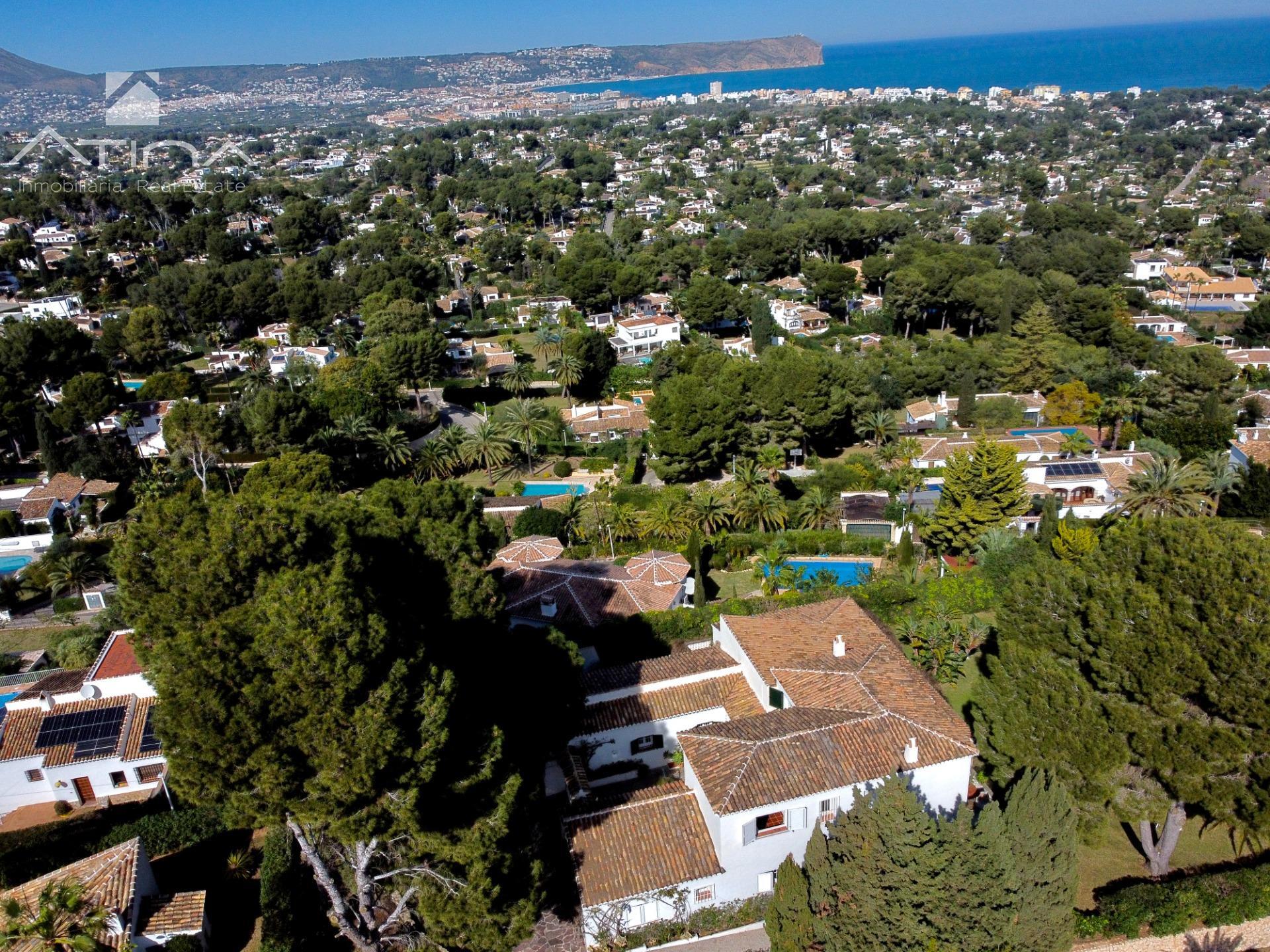 Impresionante villa con vistas increibles al mar en la urbanizacion el Tosalet