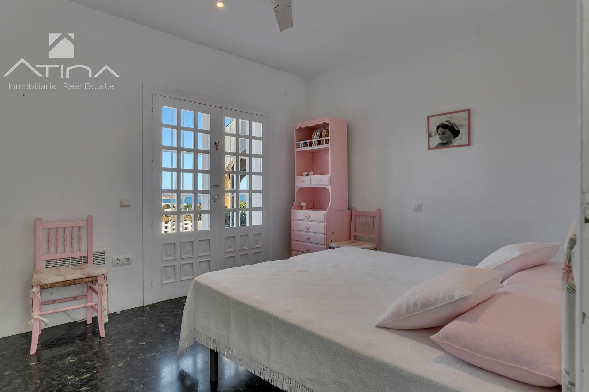 Impresionante villa con vistas increibles al mar en la urbanizacion el Tosalet