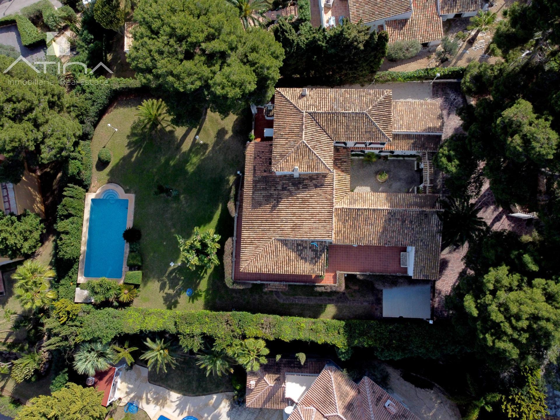 Impresionante villa con vistas increibles al mar en la urbanizacion el Tosalet