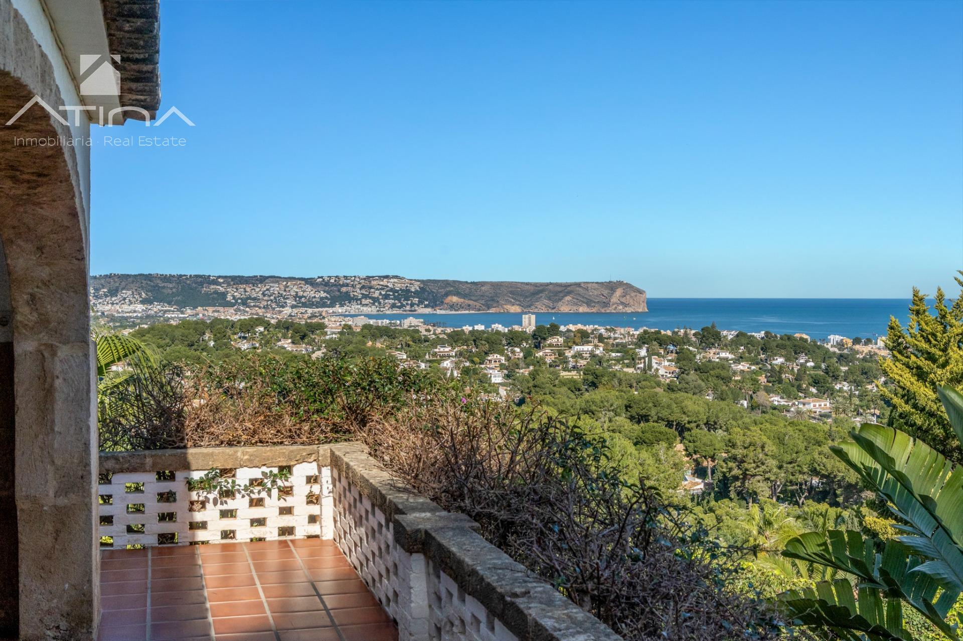 Impresionante villa con vistas increibles al mar en la urbanizacion el Tosalet
