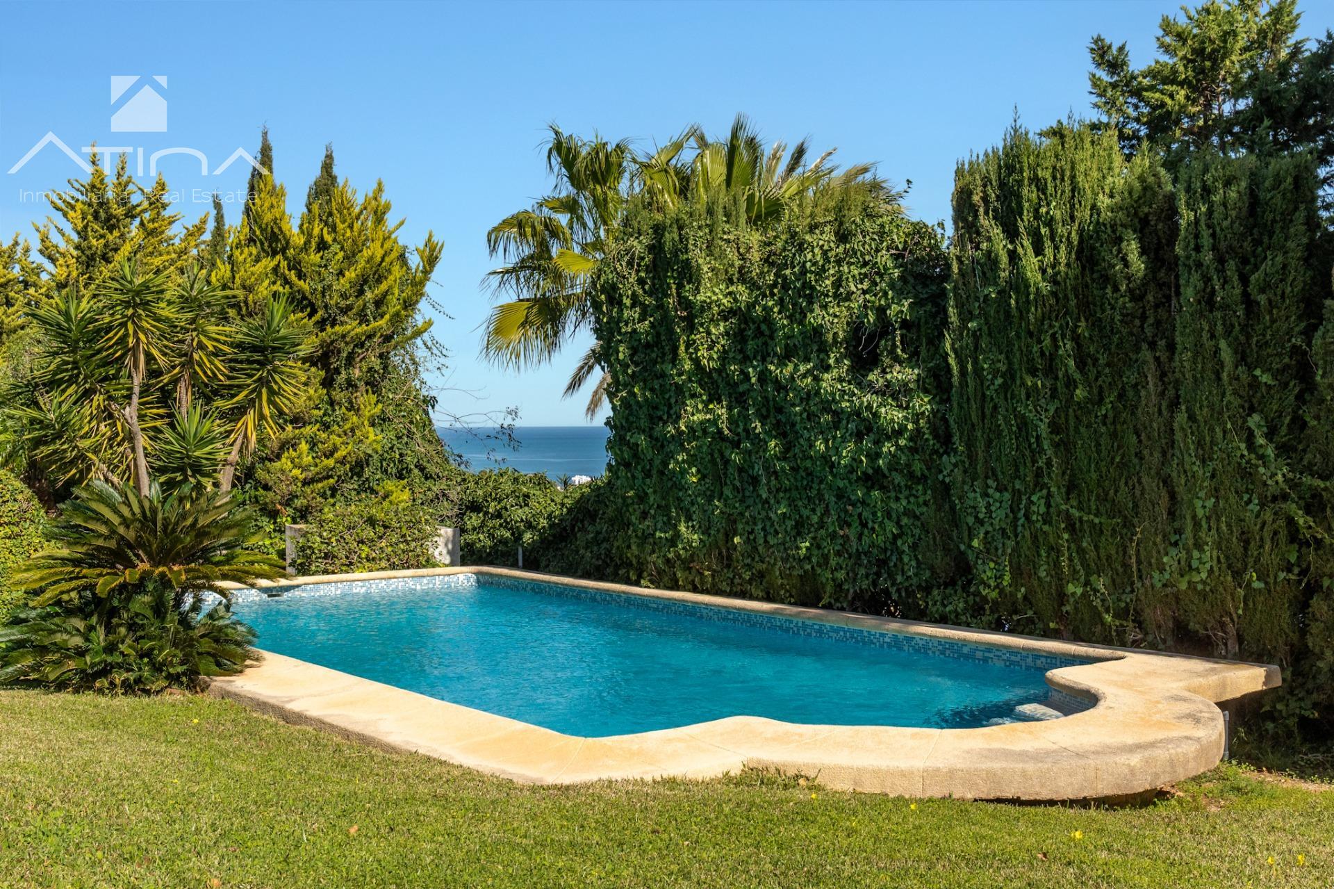 Impresionante villa con vistas increibles al mar en la urbanizacion el Tosalet