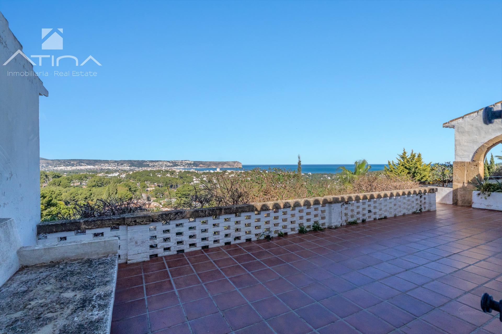 Impresionante villa con vistas increibles al mar en la urbanizacion el Tosalet