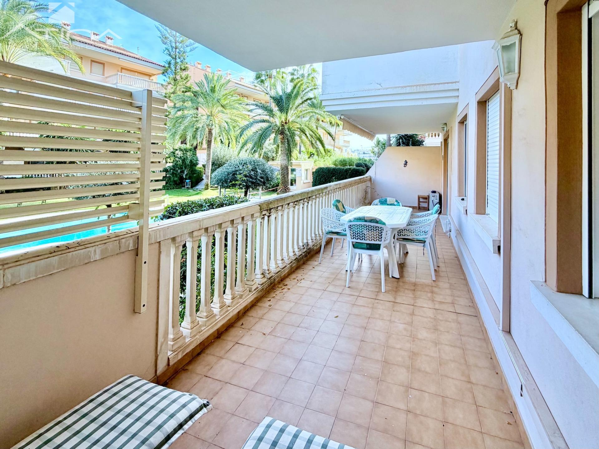 Apartamento situado en Jávea junto al Canal de la Fontana