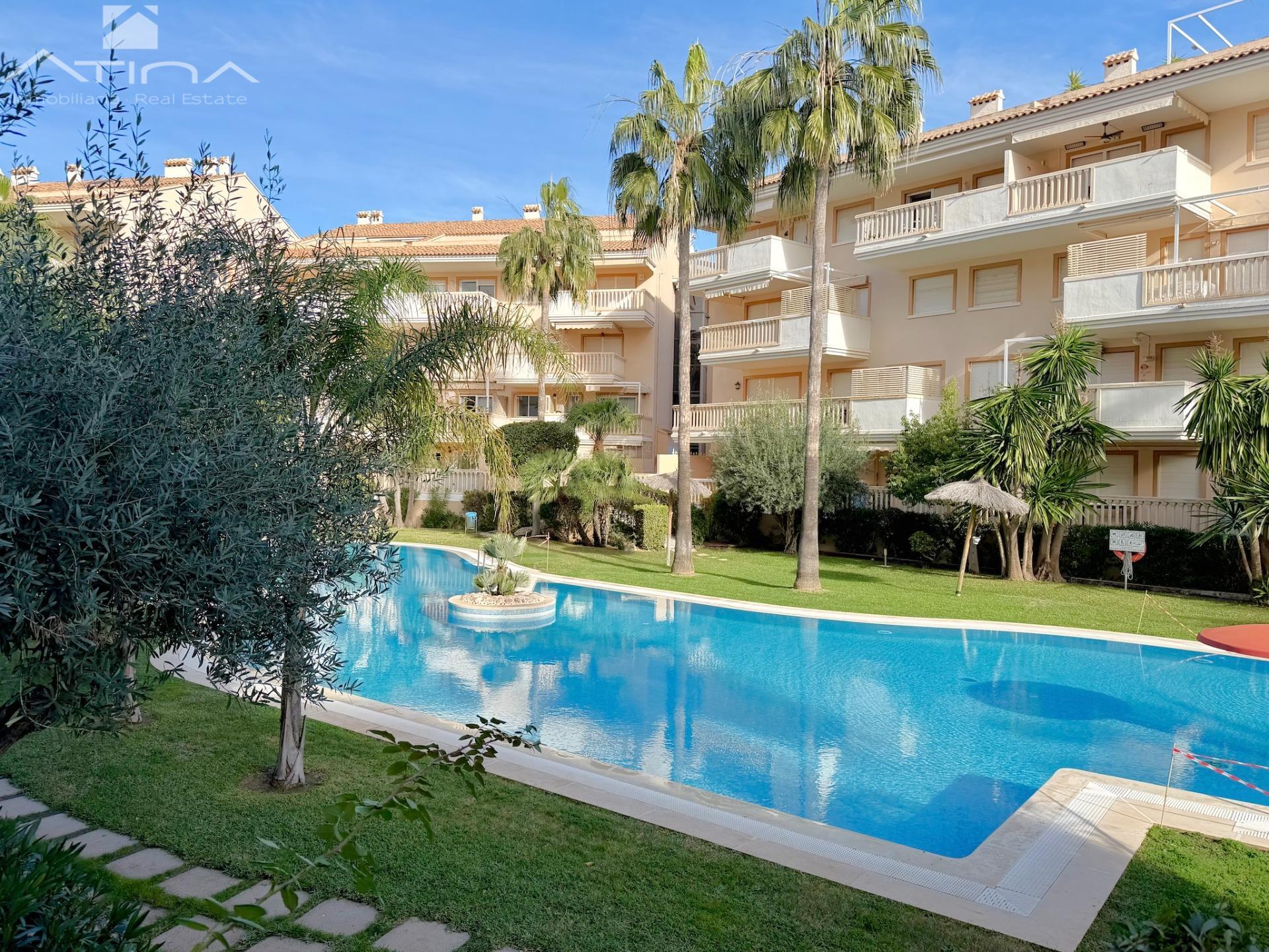 Apartamento situado en Jávea junto al Canal de la Fontana