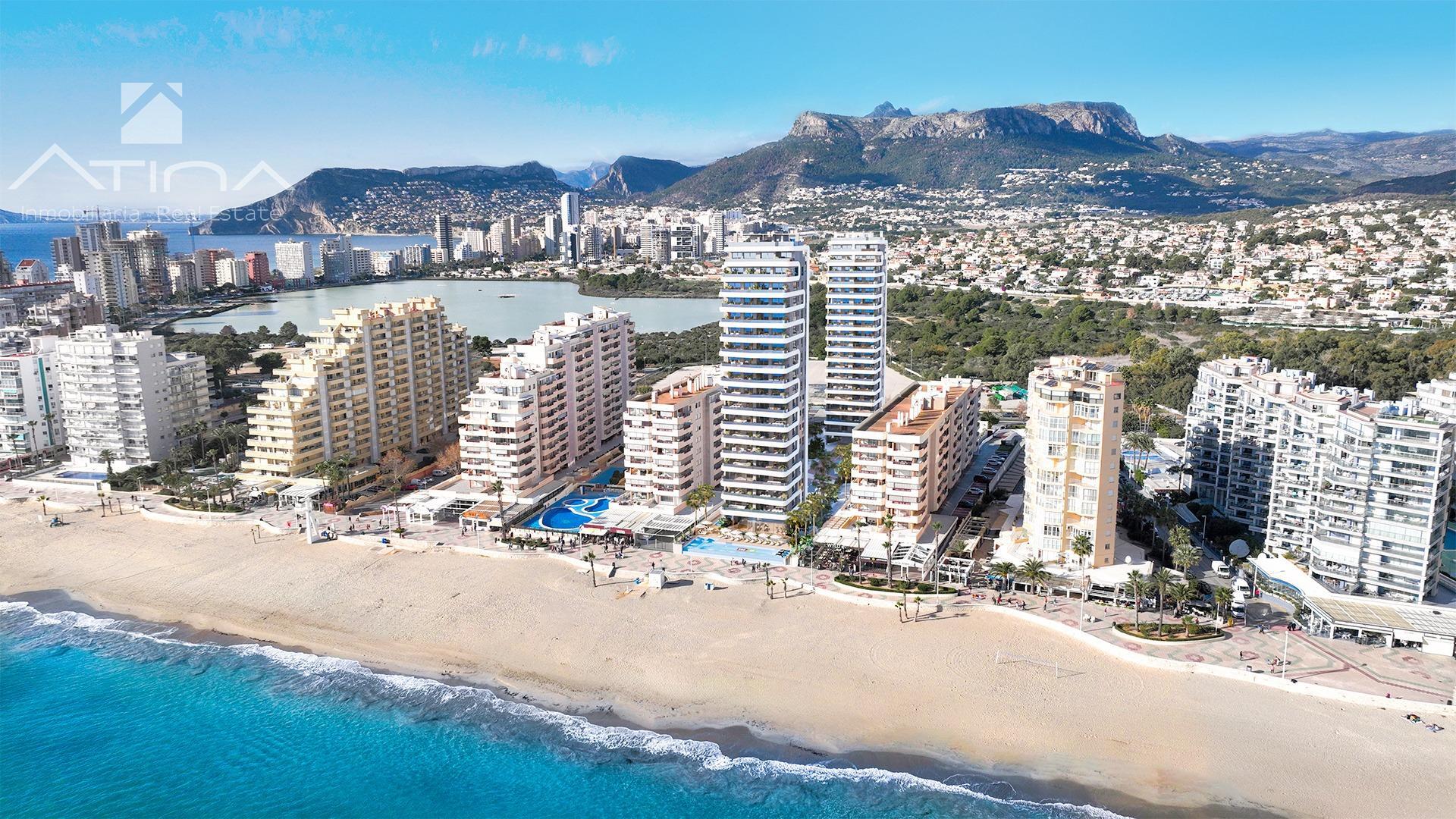 Apartamento de 3 dormitorios en primera línea de Calpe | Azure Icons