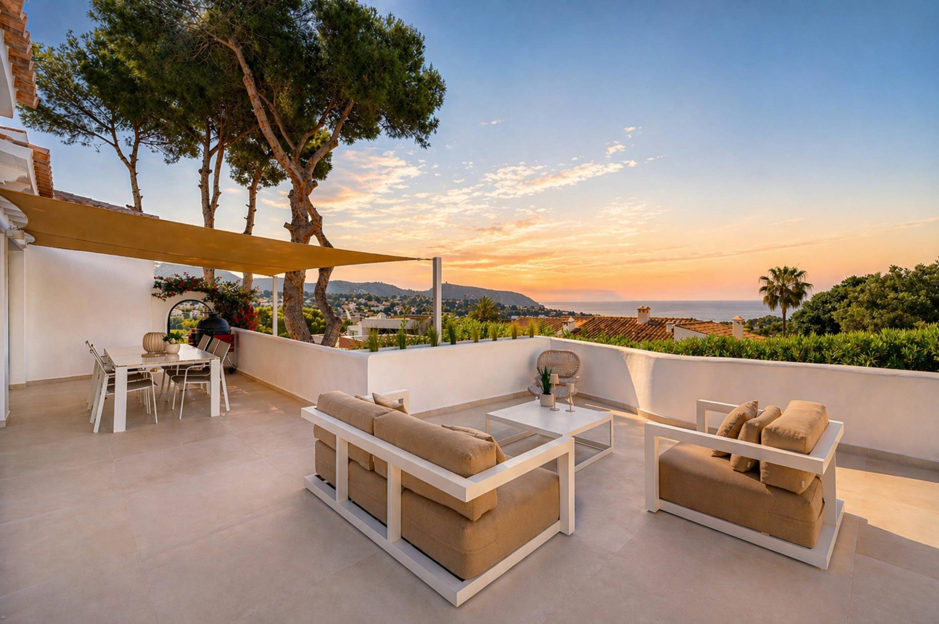 Villa ibicenca con vistas al mar en venta en Moraira | La Sabatera | Costa Blanca Norte