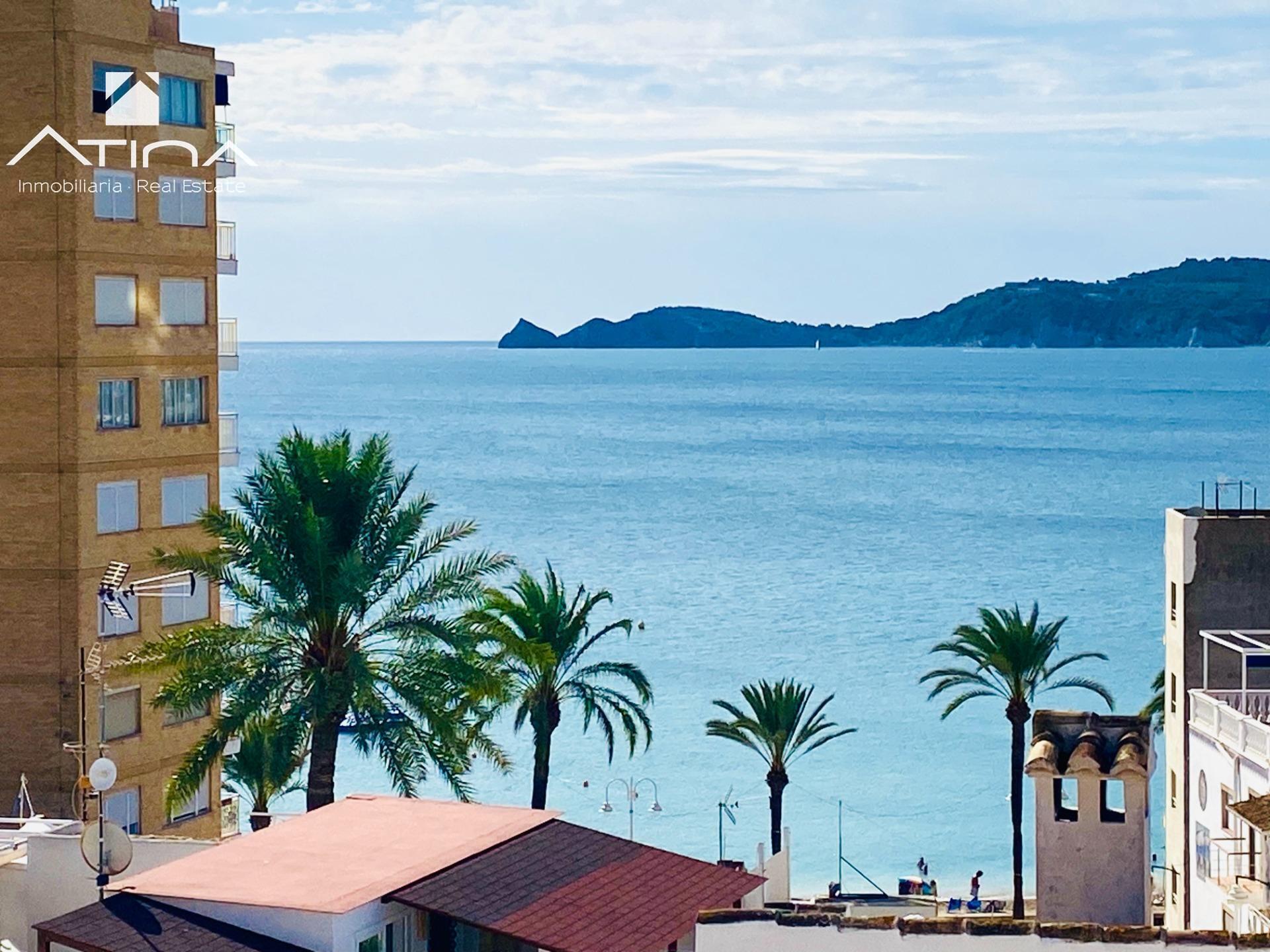 Apartamentos Reformados - Dos Viviendas Independientes con Vistas al Mar en Jávea.