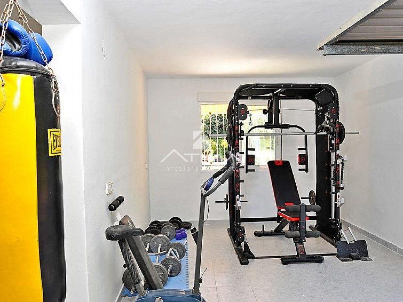Villa de Lujo en Jávea con Privacidad y Gran Potencial