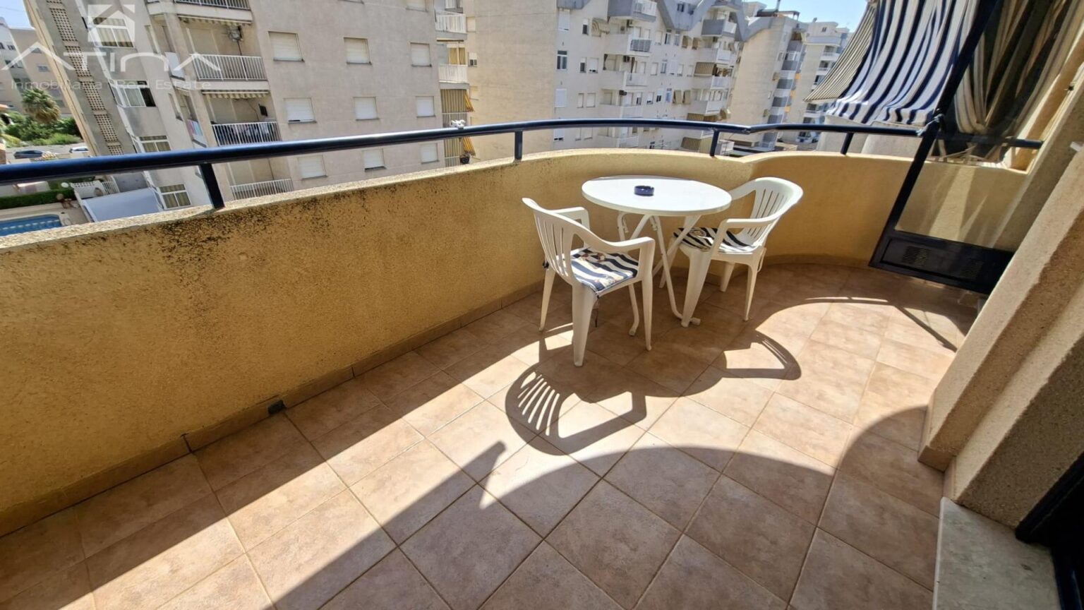 Apartamento en venta en Playa de Daimús con piscina