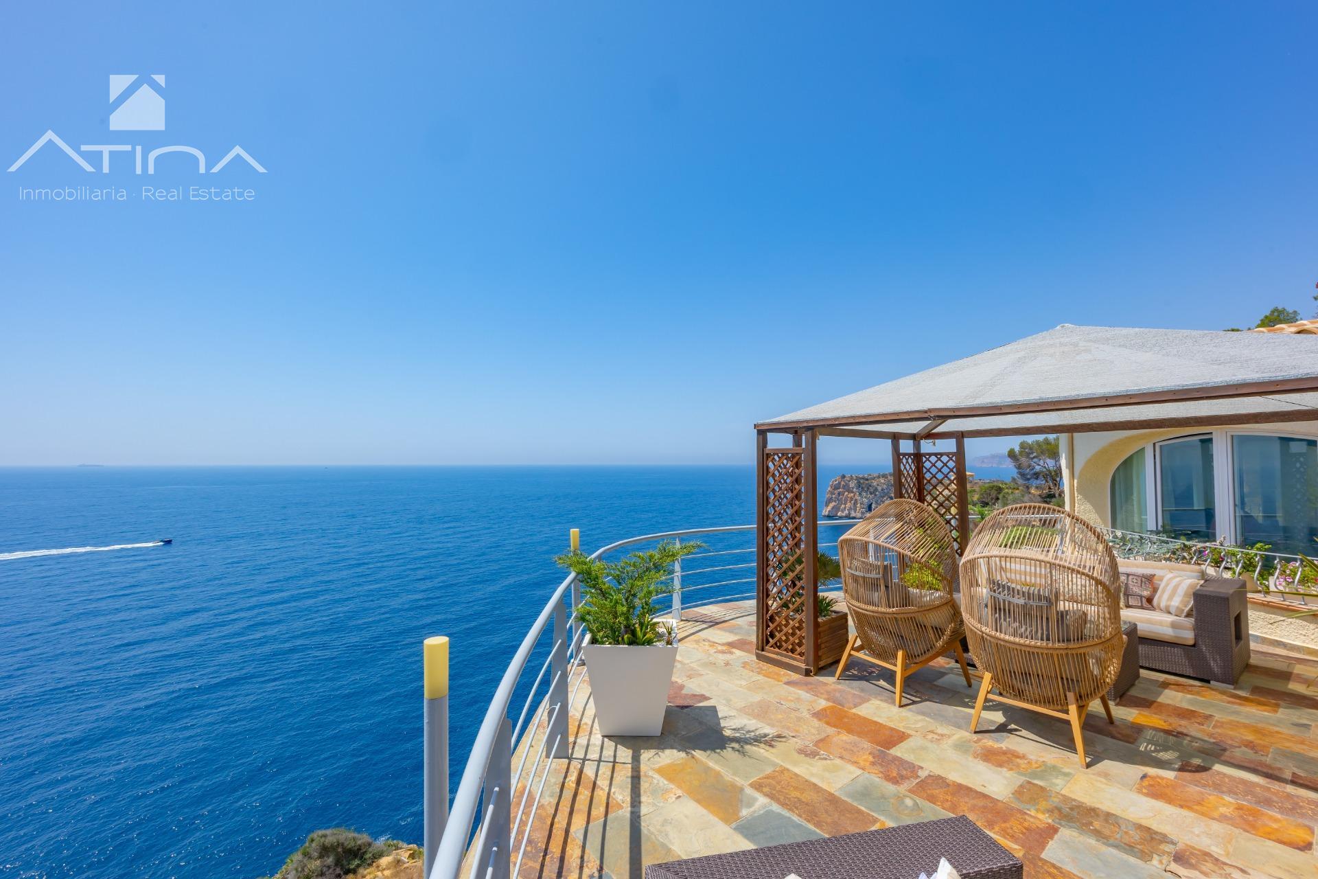 Beachfront Villa in Ambolo - Balcón al Mar